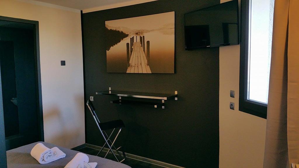 Hotel Paradise Vitrolles  Rom bilde
